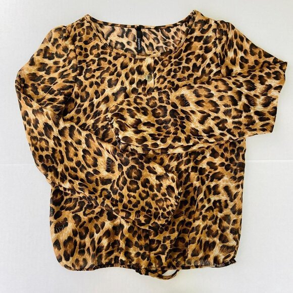 ✨2/$20✨ Jacaranda Tiger patterned blouse with gold threading Size Medium - Picture 1 of 9